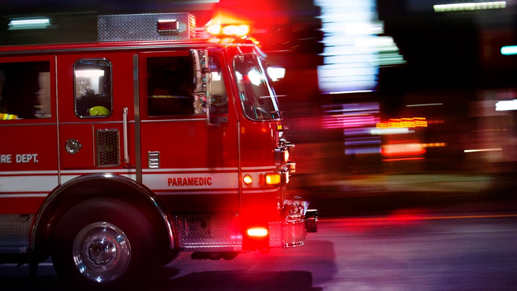 Crews battle structure fire in Victoria neighborhood, city officials say — WCCO / CBS Minnesota, Robbinsdale Community news