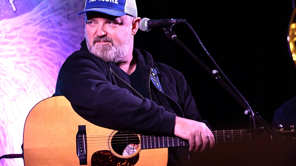 Zac Brown Band founding member raising awareness of ALS with "Hop on a Cure" nonprofit — WCCO / CBS Minnesota, Robbinsdale Community news