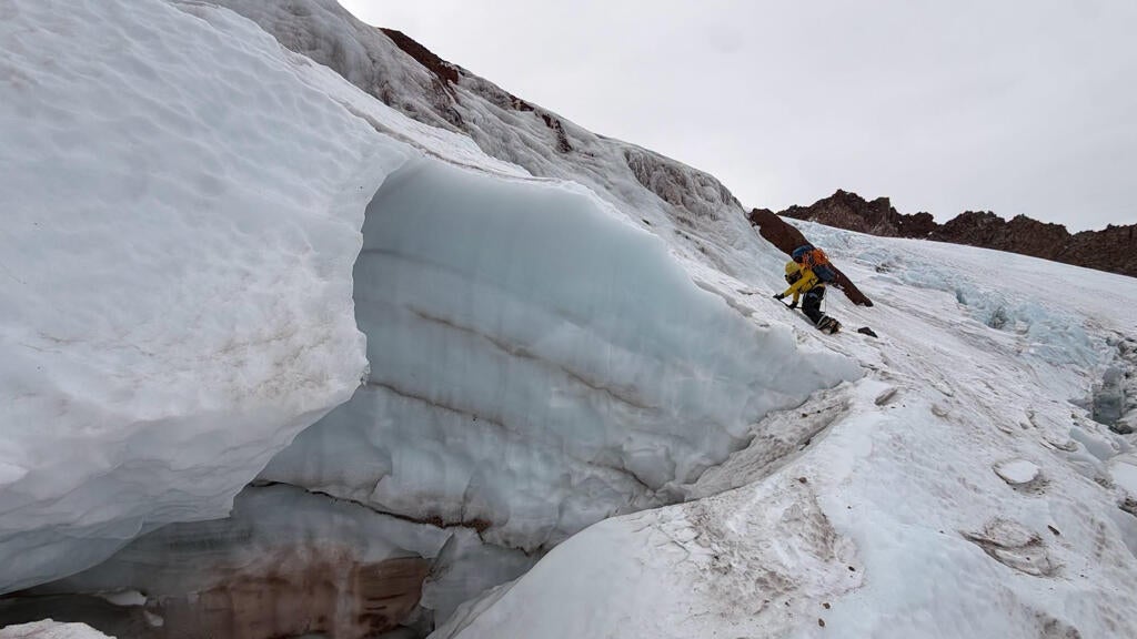 Florida man injured climbing California's Mount Shasta rescued after 2 nights in freezing temps — CBS Bay Area (KPIX), Robbinsdale Health news