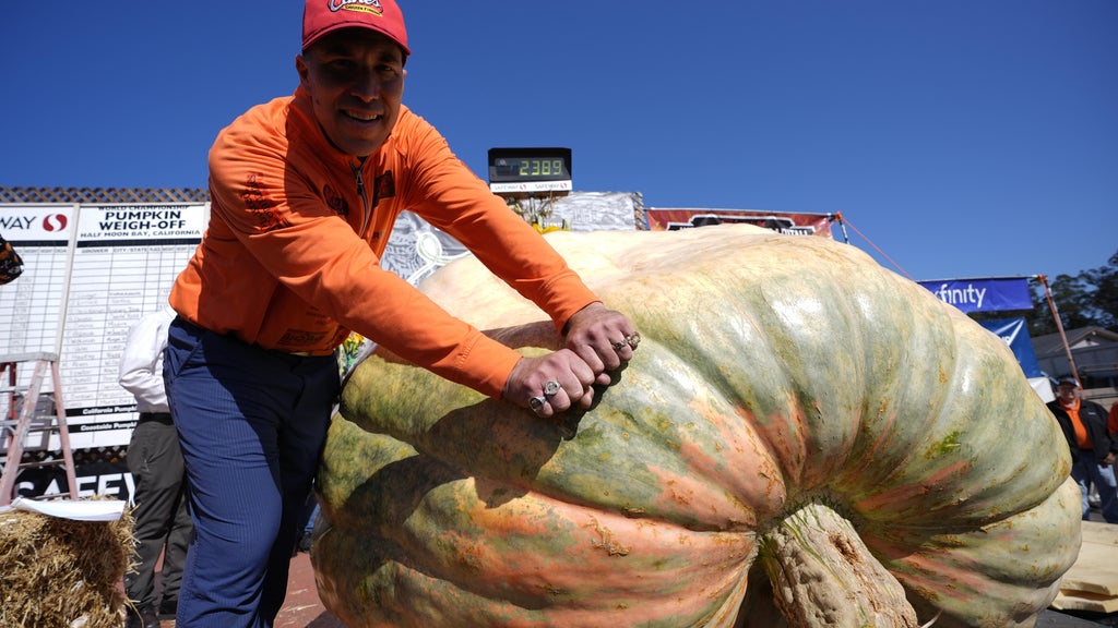 Anoka County pumpkin grower wins California title for 5th time in 7 years — WCCO / CBS Minnesota, Robbinsdale Arts news