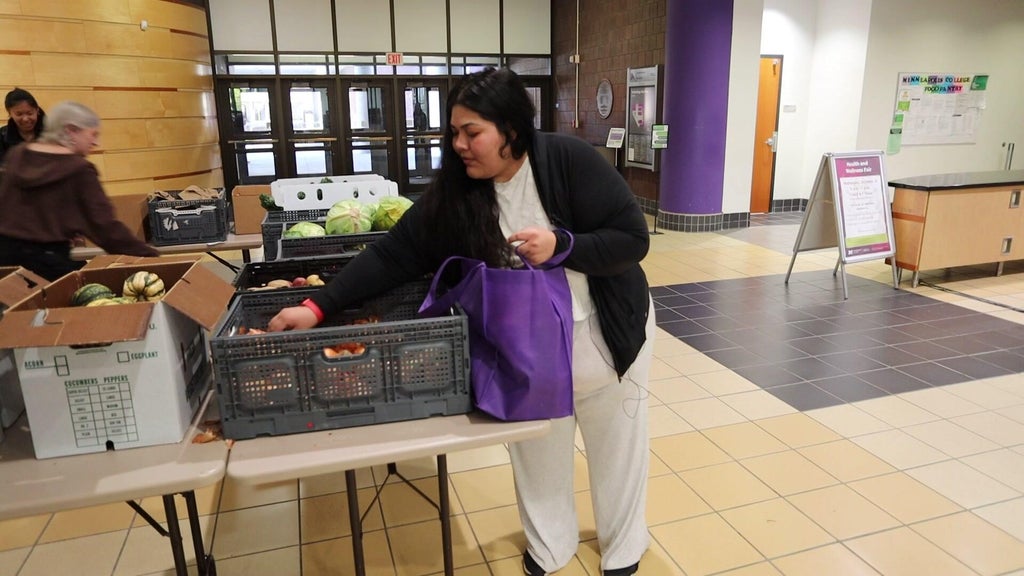 Food shelf visits surge across Minnesota as inflation pressures students and workers — WCCO / CBS Minnesota, Robbinsdale Schools news