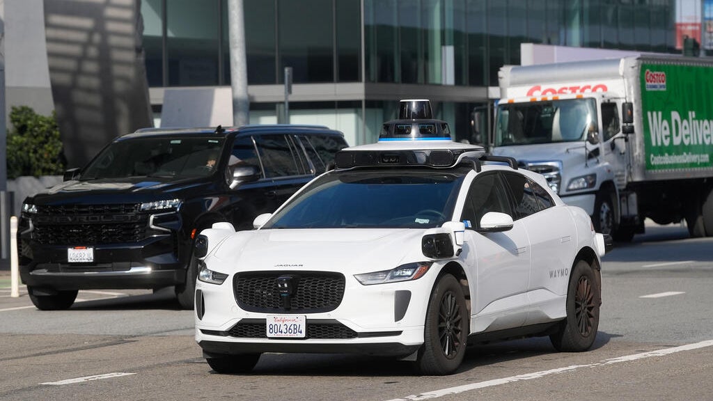 St. Paul City Council approves plan to study impact of robotaxis on workforce, public safety — WCCO / CBS Minnesota, Robbinsdale Technology news
