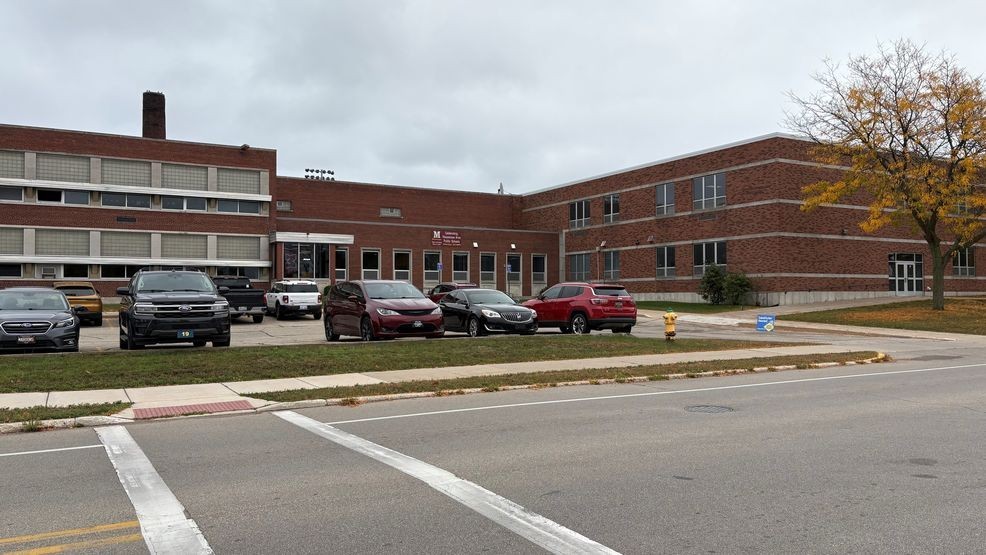 Fentanyl found in Menominee Elementary hallway; police investigating how it got there — Fox 11 Green Bay Local, Robbinsdale Community news