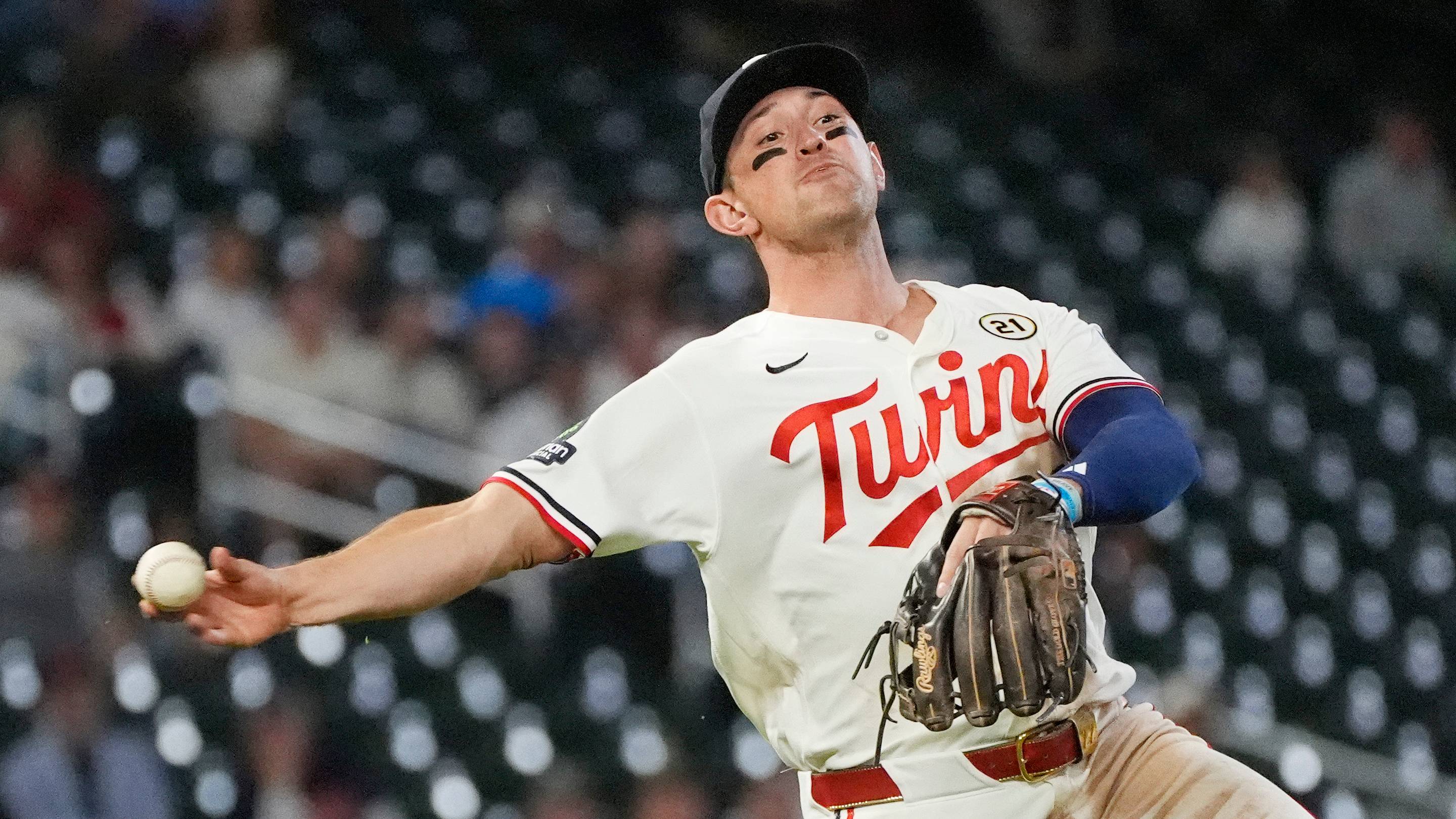Brooks Lee's Gold Glove nomination further vindicates Twins' decision to move him to third base — Puckett's Pond (Twins), Robbinsdale Sports news