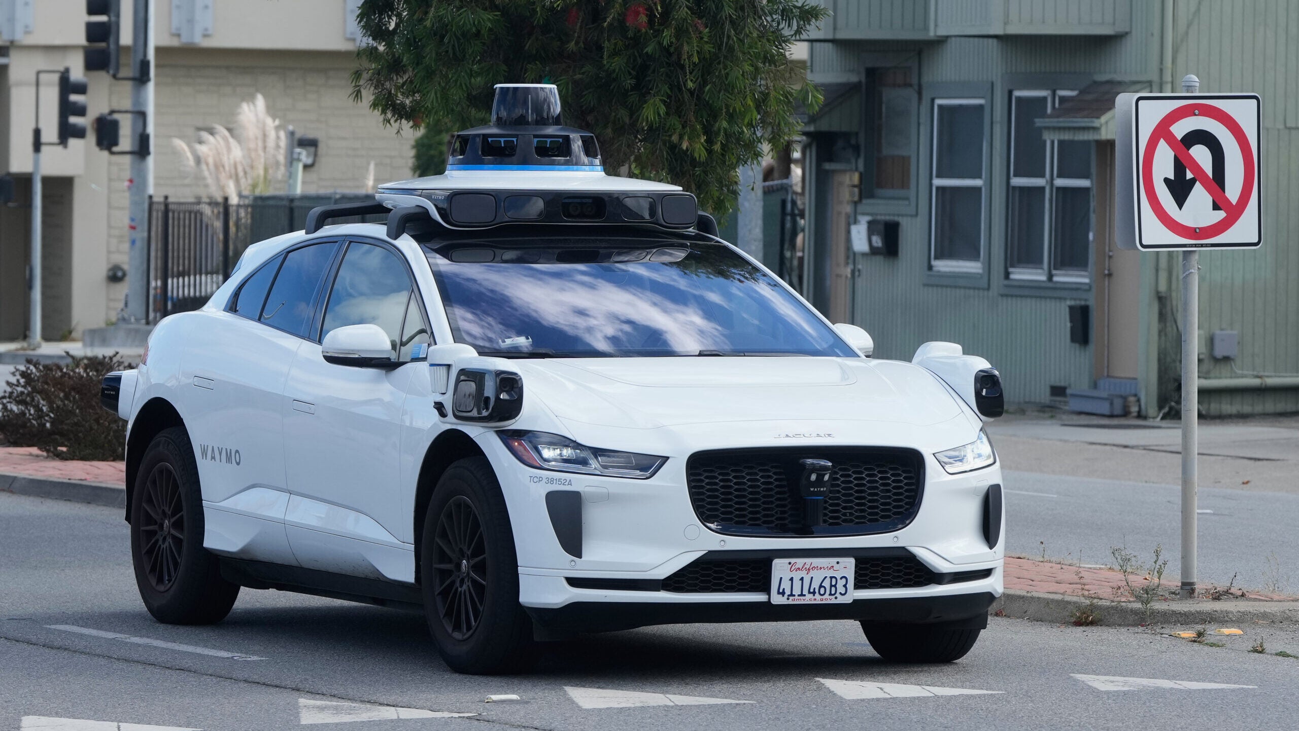 Minneapolis City Council fails to override mayor’s robotaxi veto — KSTP 5, Robbinsdale Government news