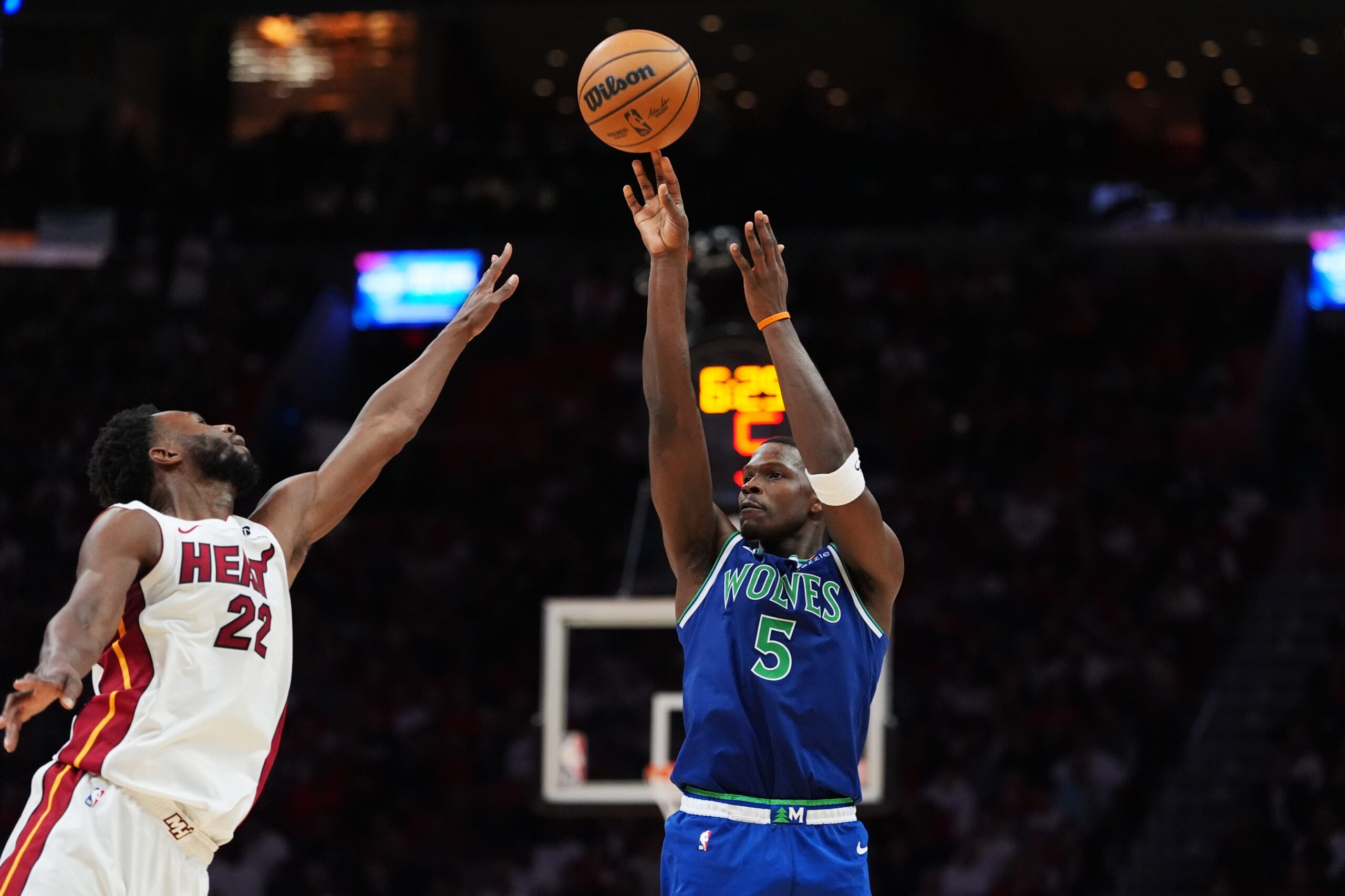 Anthony Edwards scores 45, Wolves roll past Heat 131-106 to spoil Giannis’ opener — KSTP 5, Robbinsdale Business news