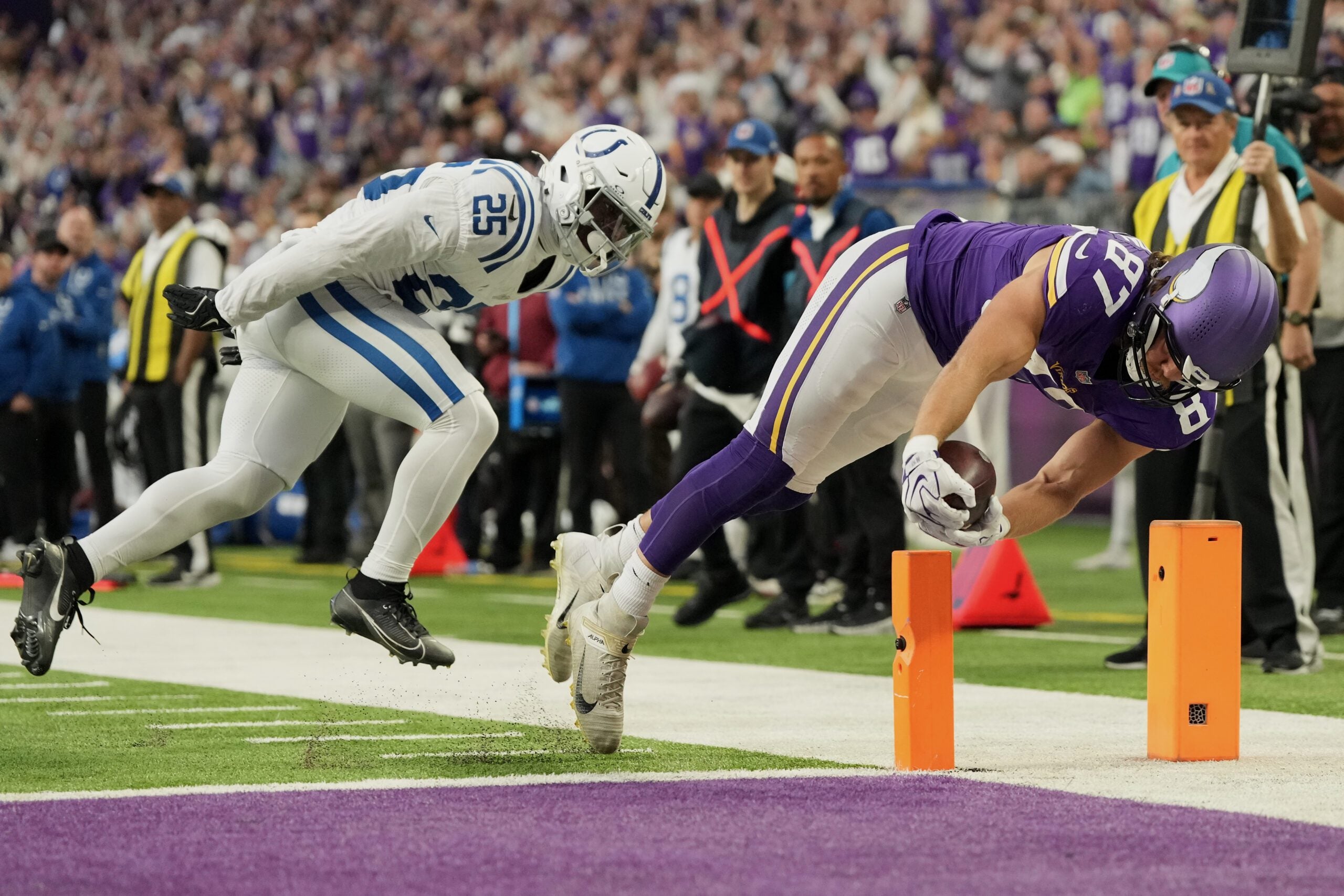 Vikings defense clamps down on Daniel Jones and the Colts for a 16-10 victory to stay undefeated — KSTP 5, Robbinsdale Arts news
