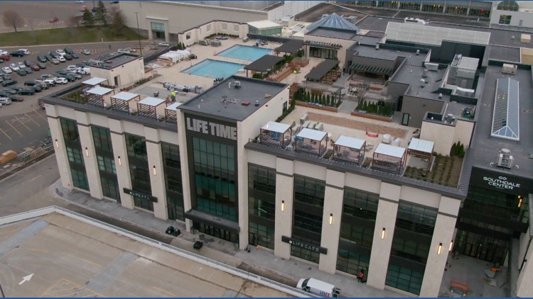 Life Time CEO defends rising membership costs as Minnesota company expands into luxury living — KARE 11 Local, Robbinsdale Business news