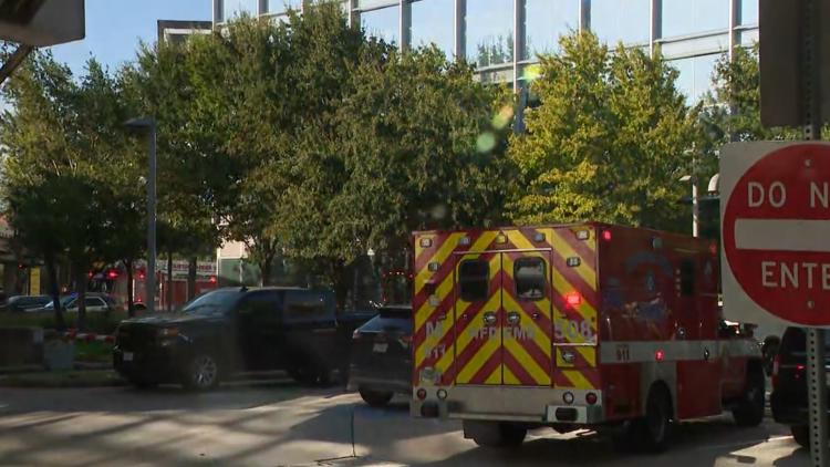 Envelope with suspicious powder sent to Sen. Ted Cruz's Houston office, sources say — KENS 5 (San Antonio), Robbinsdale Business news
