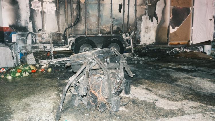 'I'm going back' | East Sixth Street food truck owner recovering after generator explosion burns trailer — KVUE (Austin), Robbinsdale Dining news