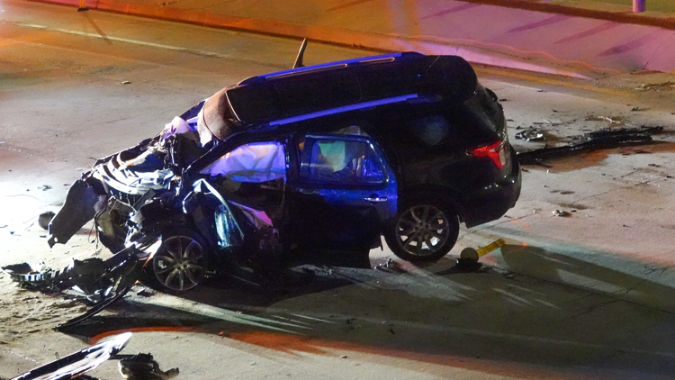 2 dead, 1 injured after rollover crash Wednesday night in East Austin — KVUE (Austin), Robbinsdale Community news