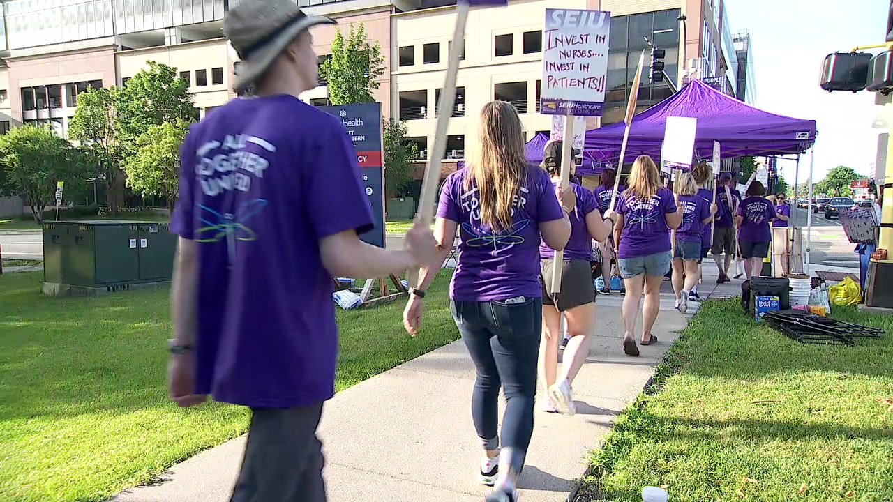 Allina hospice nurses announce tentative agreement for first union contract — FOX 9, Robbinsdale Health news