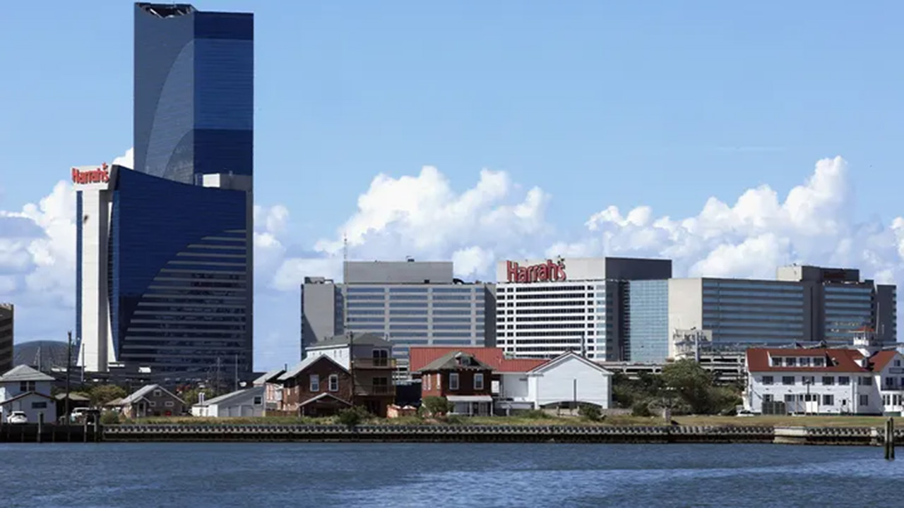 Middle school teacher arrested in alleged prostitution scheme at casino hotel — FOX 9